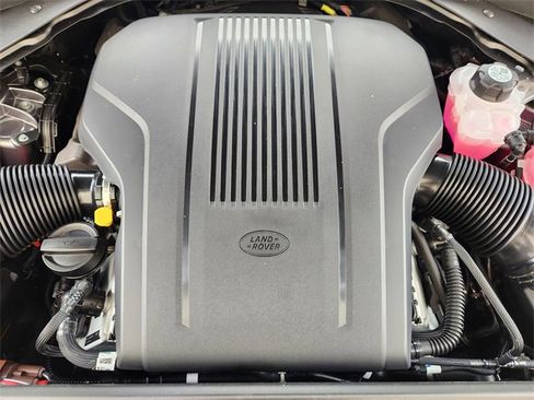 New 2025 Land Rover Range Rover SE image 20