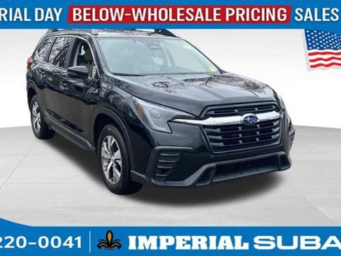 Used 2023 Subaru Ascent Premium w/ Convenience Package AWD/4WD image 1