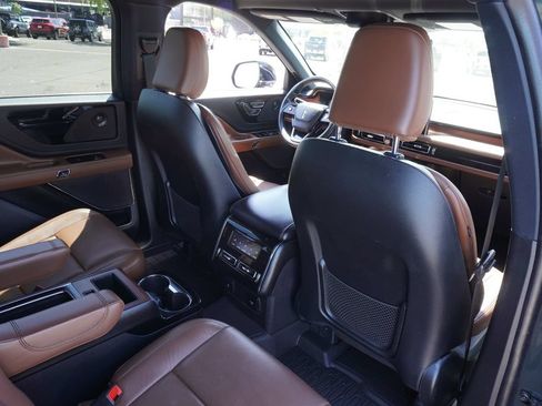 Used 2023 Lincoln Aviator Reserve w/ Equipment Group 201A RWD image 12