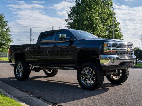Used 2016 Chevrolet Silverado 1500 LT w/ All Star Edition AWD/4WD image 4