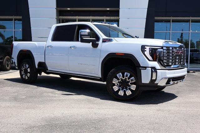 New 2026 GMC Sierra 2500 Denali w/ Denali Reserve Package AWD/4WD image 2