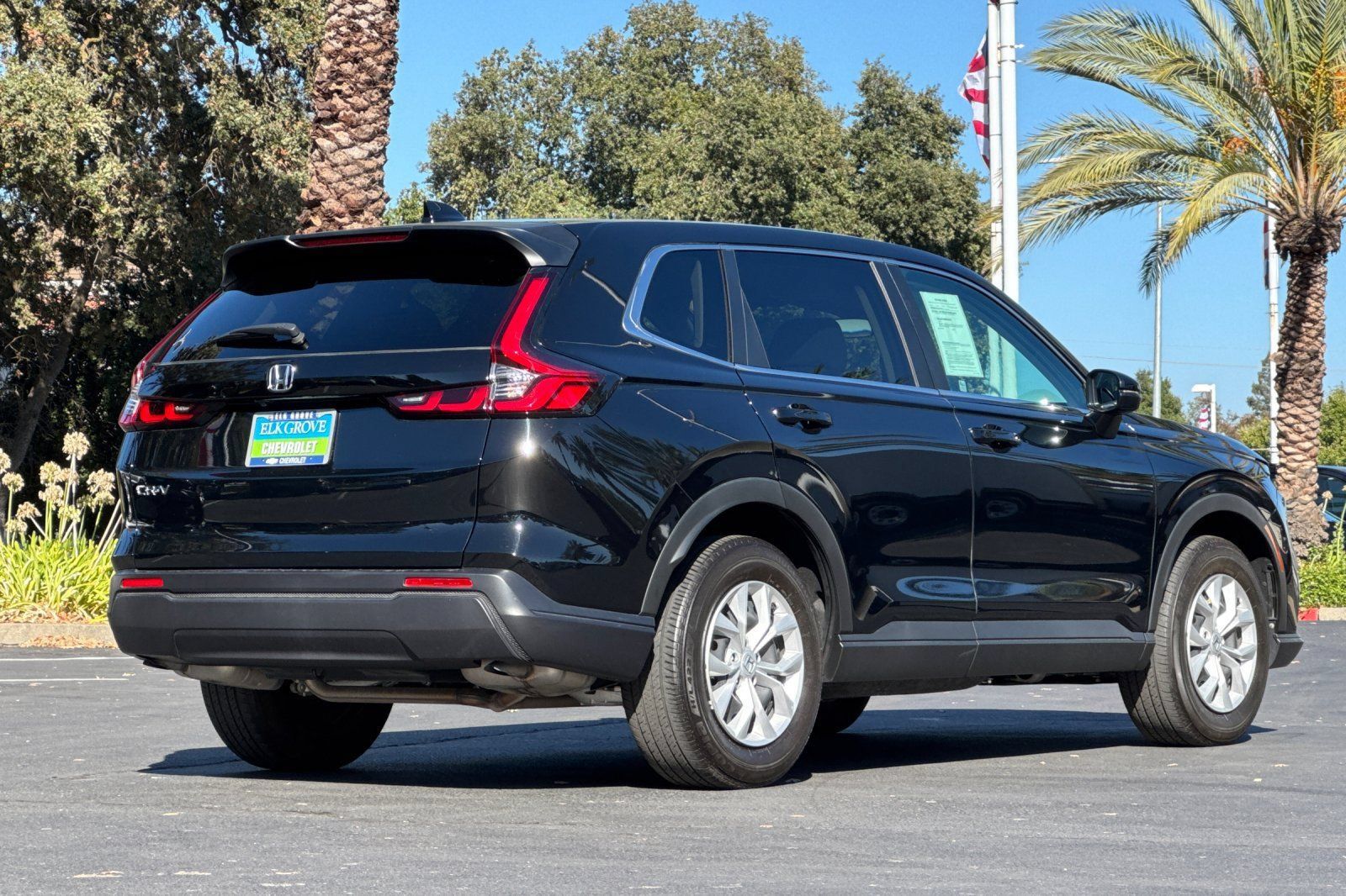 Used 2025 Honda CR-V LX image 3