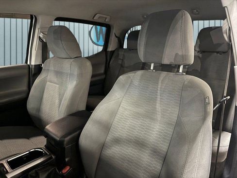 Used 2016 Toyota Tacoma SR5 image 21