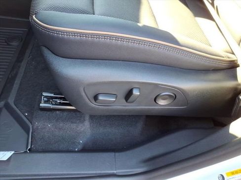 New 2026 Chevrolet Traverse High Country w/ LPO, Floor Liner Package AWD/4WD image 7