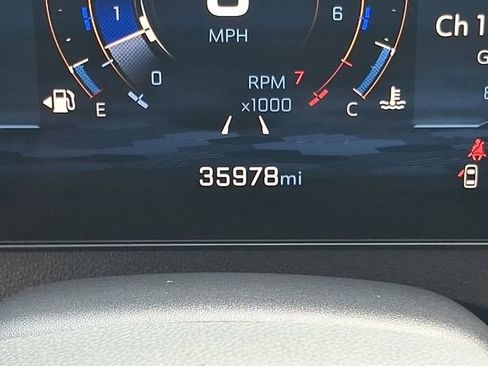 Certified 2025 Chevrolet Traverse LT w/ Midnight/Sport Edition FWD image 22