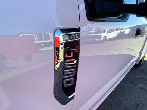 Used 2022 Ford F250 XL w/ STX Appearance Package RWD image 10