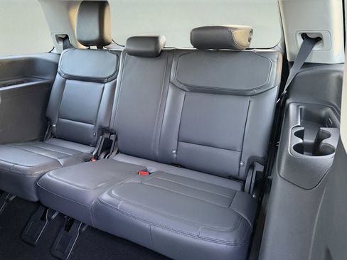 New 2026 Ford Expedition Active image 12