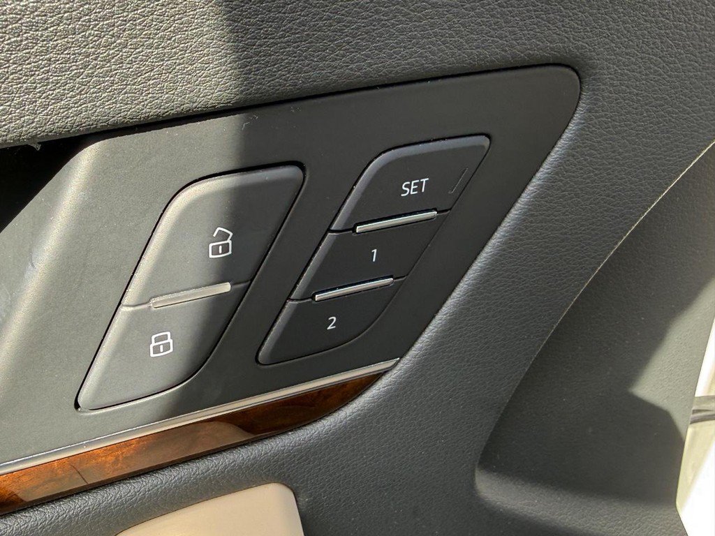 Used 2018 Audi Q5 2.0T Premium Plus AWD/4WD image 17