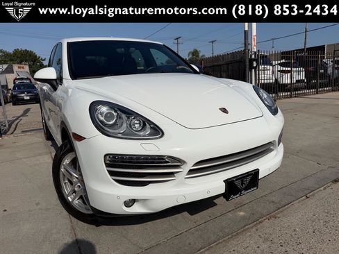 Used 2014 Porsche Cayenne Platinum Edition AWD/4WD image 1