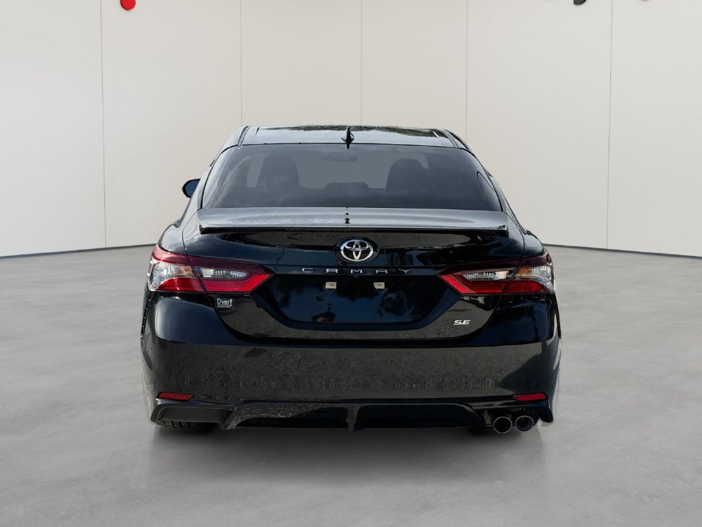 Used 2024 Toyota Camry SE FWD image 4