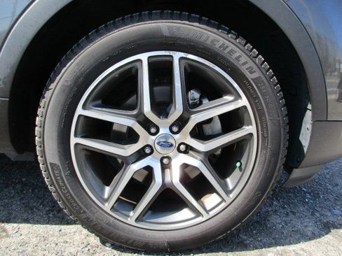 Used 2017 Ford Explorer Sport w/ Equipment Group 401A image 17