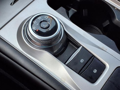 Certified 2023 Ford Explorer XLT RWD image 19