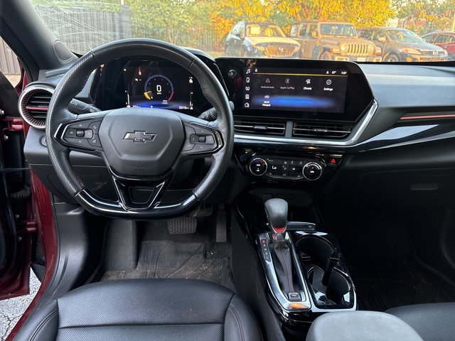 Used 2024 Chevrolet Trax RS w/ Driver Confidence Package FWD image 8
