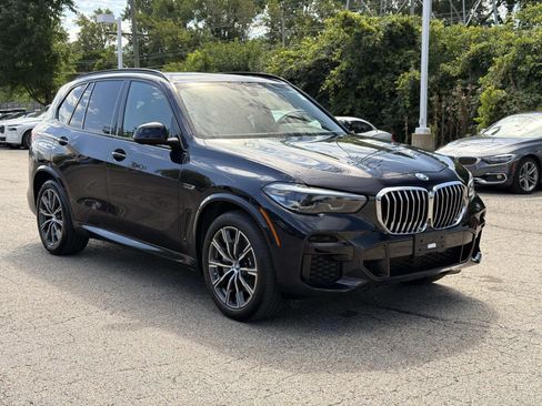 Used 2022 BMW X5 xDrive45e w/ M Sport Package AWD/4WD image 3