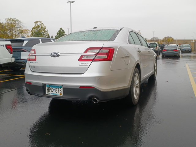 Used 2016 Ford Taurus SEL FWD image 2