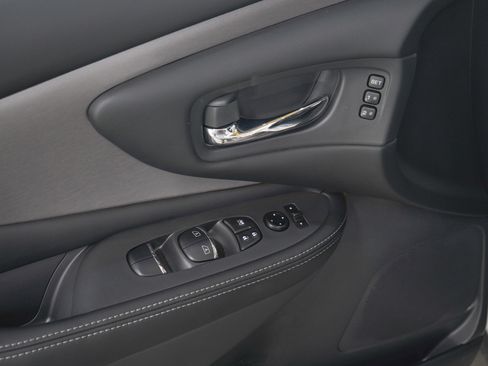 Used 2023 Nissan Murano SL image 23