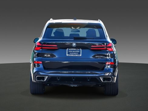 Used 2025 BMW X5 xDrive50e w/ Executive Package image 3