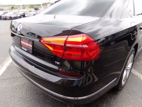 Used 2016 Volkswagen Passat 1.8T S FWD image 20