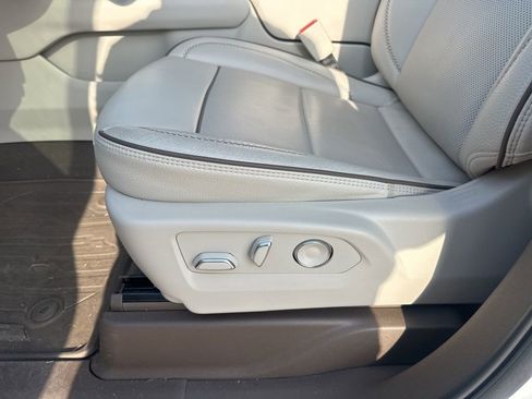 Certified 2024 GMC Yukon Denali image 6