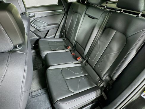 Used 2023 Audi Q3 2.0T Premium w/ Black Optic Sport Package AWD/4WD image 9