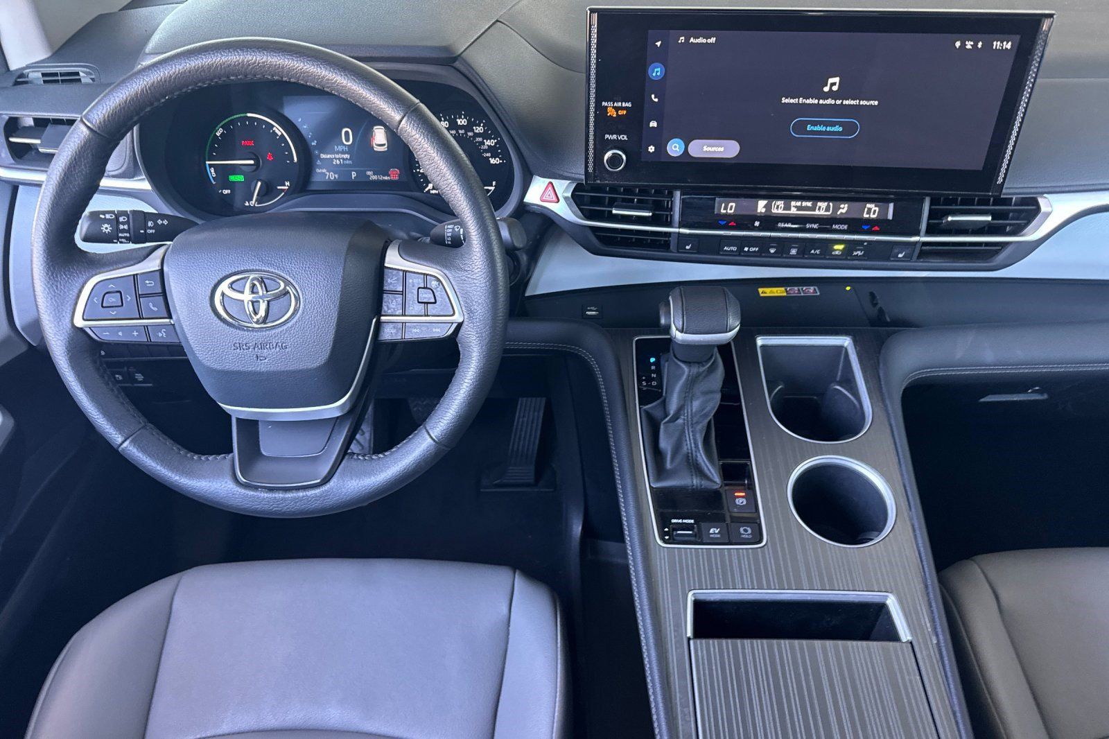 Used 2026 Toyota Sienna XLE FWD image 30