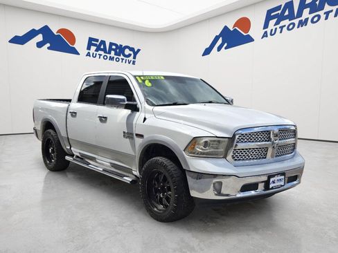 Used 2016 RAM 1500 Laramie w/ Convenience Group AWD/4WD image 3