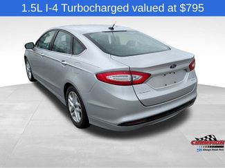 Used 2016 Ford Fusion SE FWD video 3
