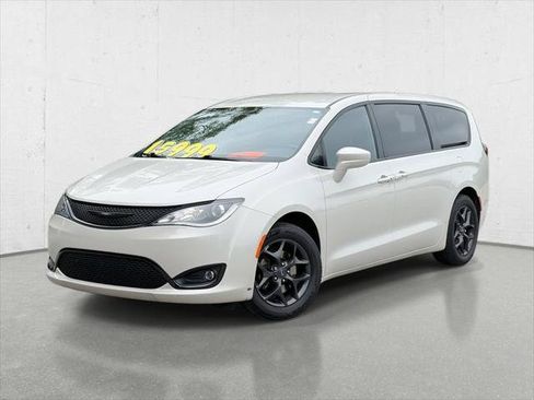 Certified 2020 Chrysler Pacifica Touring w/ S Appearance Package FWD image 1