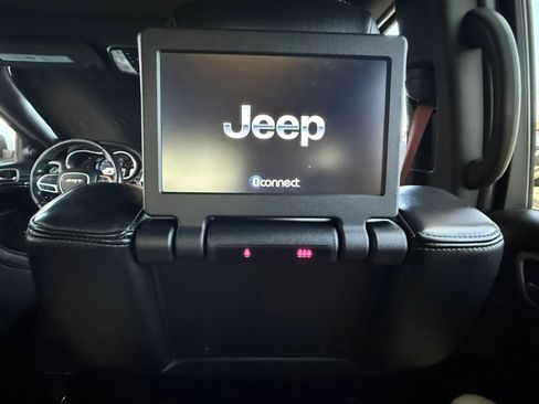 Used 2019 Jeep Grand Cherokee SRT image 46