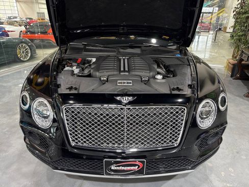 Used 2017 Bentley Bentayga image 15
