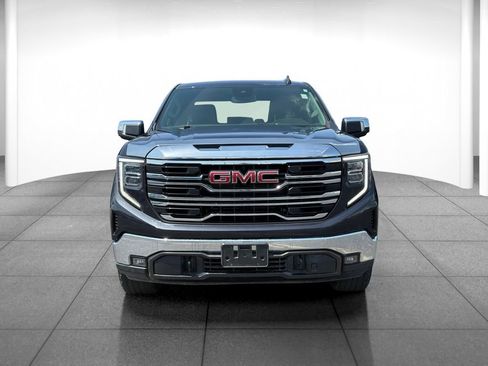 Used 2022 GMC Sierra 1500 SLT w/ X31 Off-Road Package AWD/4WD image 2