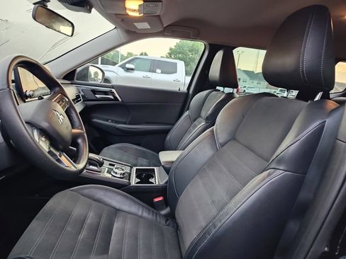 Used 2023 Mitsubishi Outlander SE AWD/4WD image 6