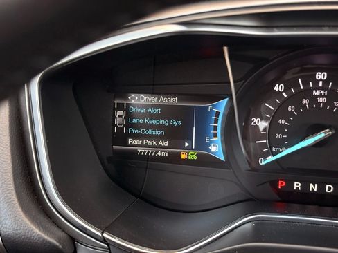 Used 2018 Ford Fusion SE w/ Equipment Group 602A FWD image 27