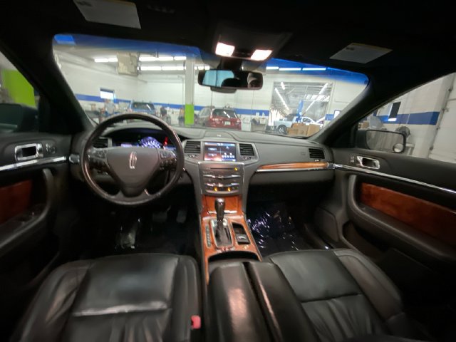 Used 2015 Lincoln MKS AWD w/ Equipment Group 101A image 29