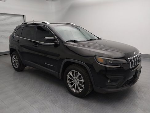 Used 2019 Jeep Cherokee Latitude Plus image 11