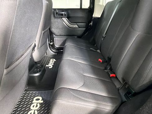 Used 2017 Jeep Wrangler Unlimited Sport w/ Quick Order Package 24S AWD/4WD image 18