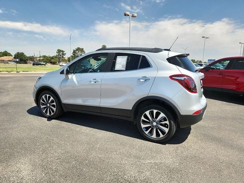 Used 2022 Buick Encore Preferred FWD image 4