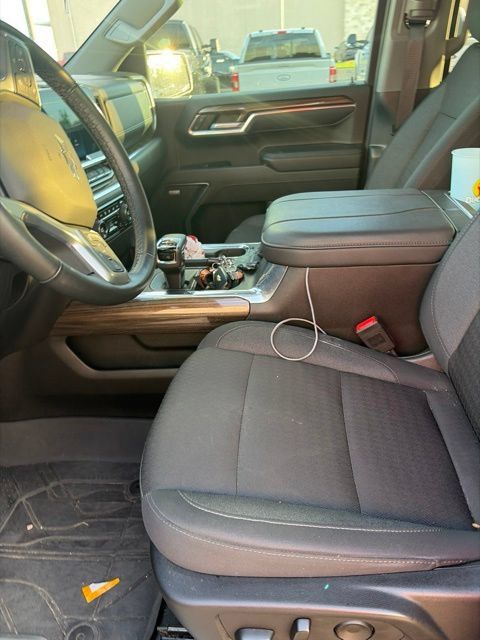 Used 2025 Chevrolet Silverado 1500 RST w/ Convenience Package II AWD/4WD image 3