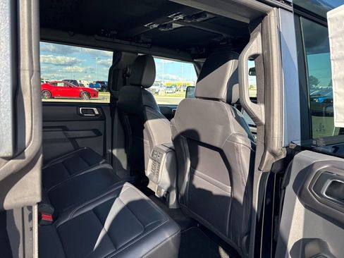 New 2025 Ford Bronco Outer Banks image 18