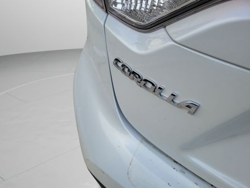 Used 2022 Toyota Corolla LE FWD image 31