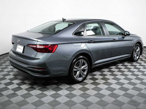 Certified 2024 Volkswagen Jetta SE FWD image 3