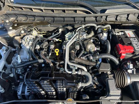 Used 2025 Nissan Altima 2.5 SV image 32