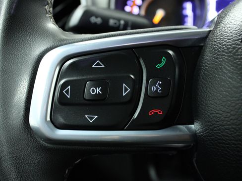 Used 2023 Jeep Wrangler Sahara image 21