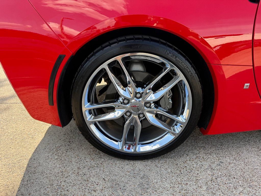 Used 2018 Chevrolet Corvette Stingray Convertible w/ 3LT Preferred Equipment Group RWD image 12