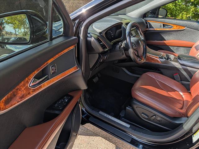 Used 2016 Lincoln MKX Reserve w/ Climate Package FWD image 27
