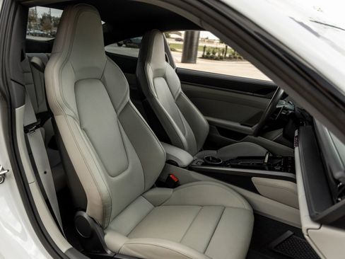Certified 2022 Porsche 911 Carrera 4S image 36