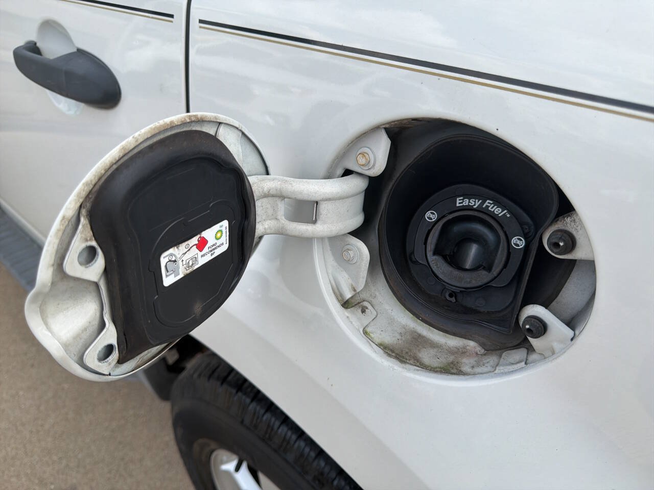Used 2009 Ford Escape XLT FWD image 20