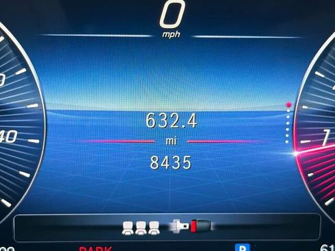 Certified 2025 Mercedes-Benz GLB 250 GLB 250 4D Sport Utility image 32