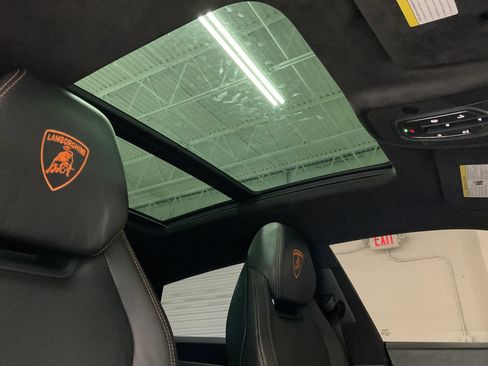 Used 2021 Lamborghini Urus AWD/4WD image 65