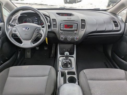 Used 2017 Kia Forte LX image 16